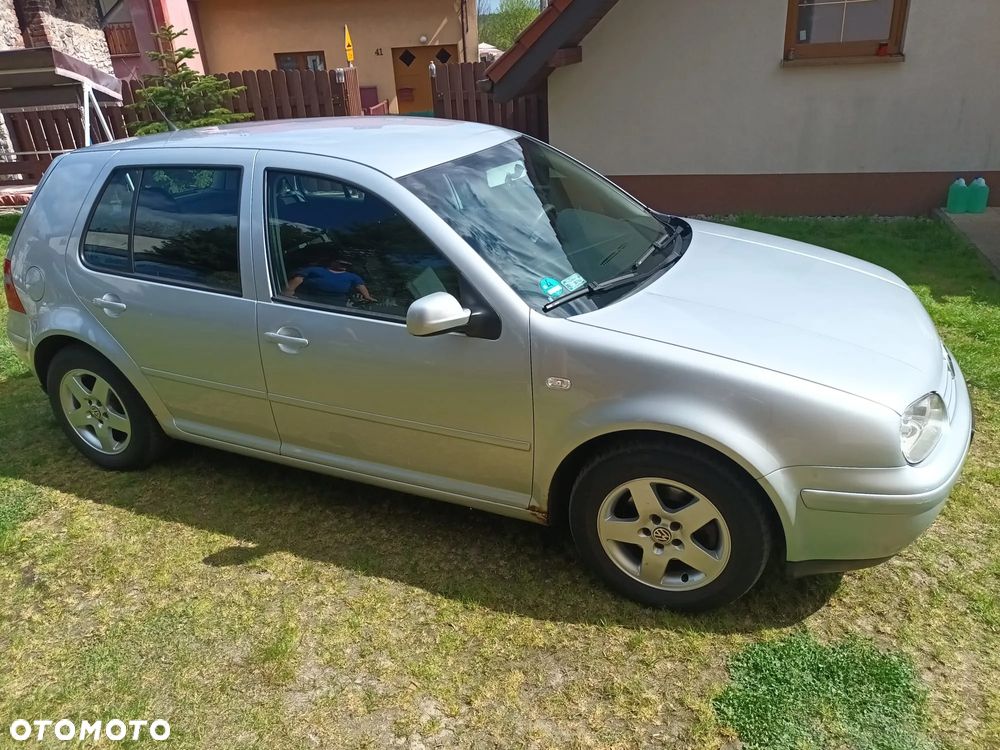 Volkswagen Golf - 4