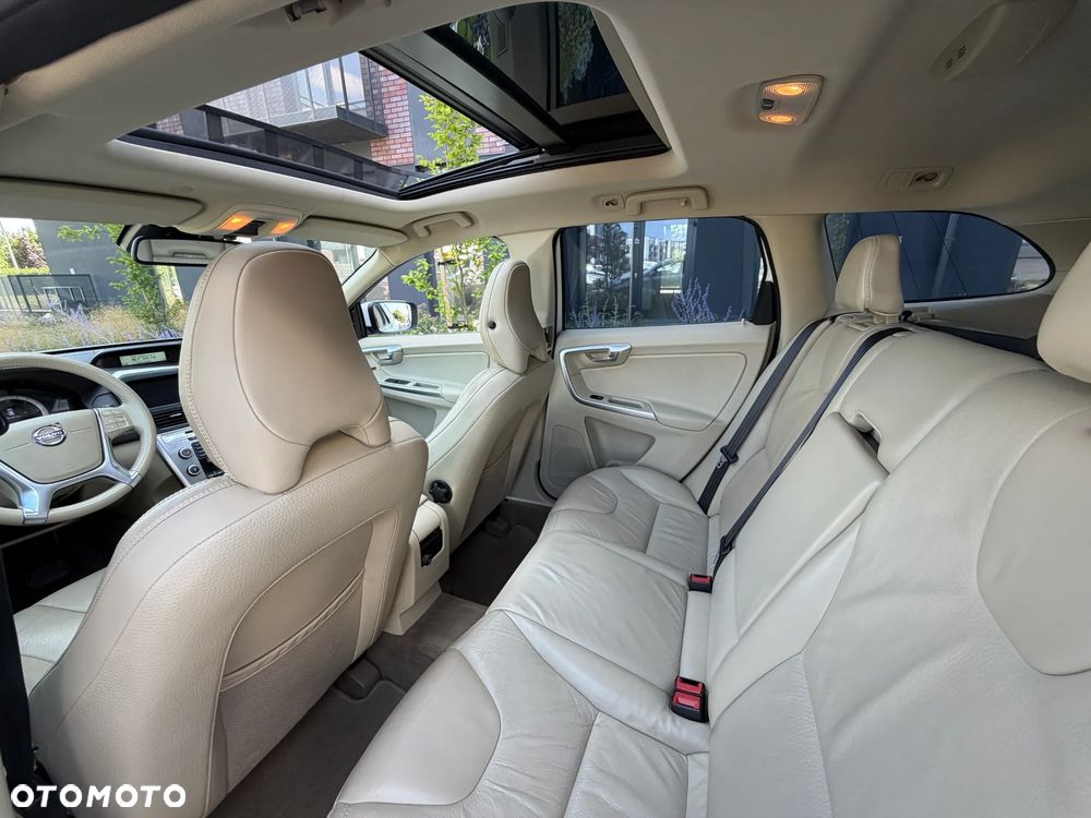 Volvo XC 60 D4 Geartronic Summum - 36