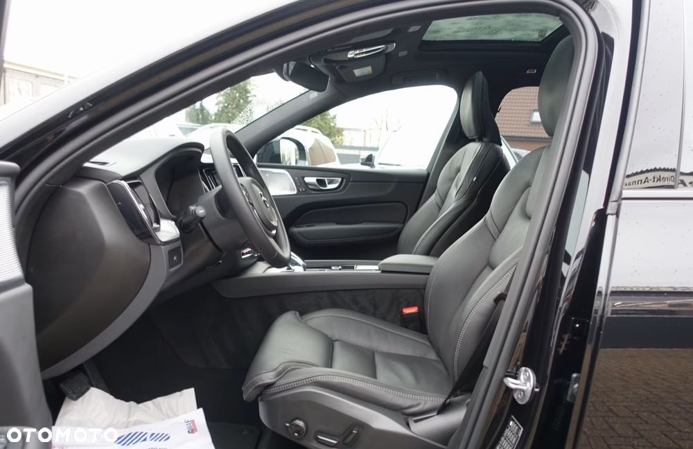 Volvo XC 60 B5 B AWD Ultra Black Edition - 9