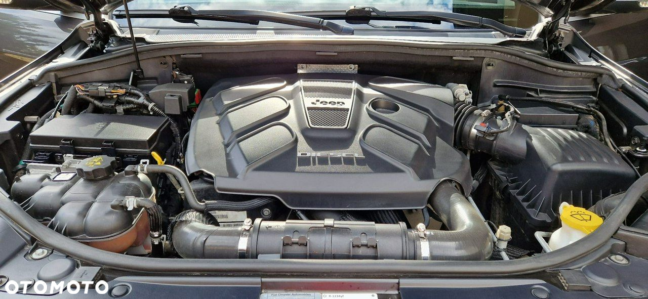 Jeep Grand Cherokee - 40
