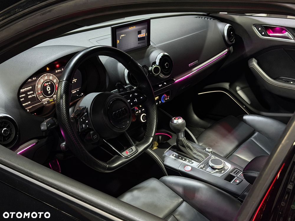 Audi S3 Limousine S tronic - 36