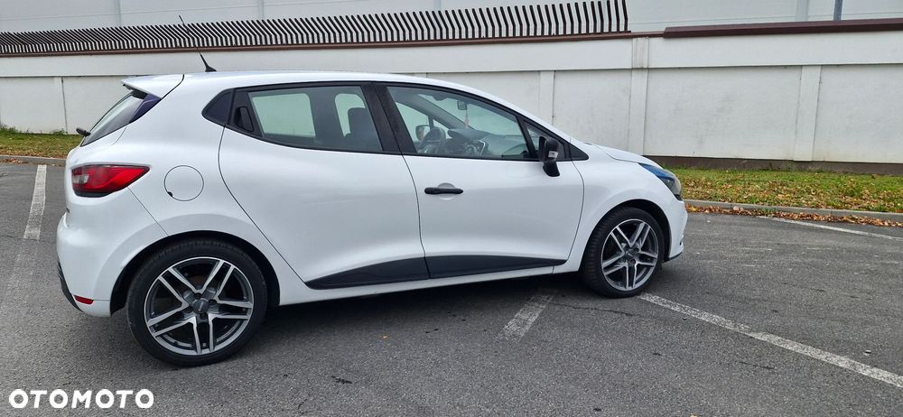 Renault Clio - 14