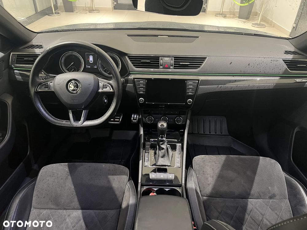 Skoda Superb 2.0 TDI Sportline DSG - 13