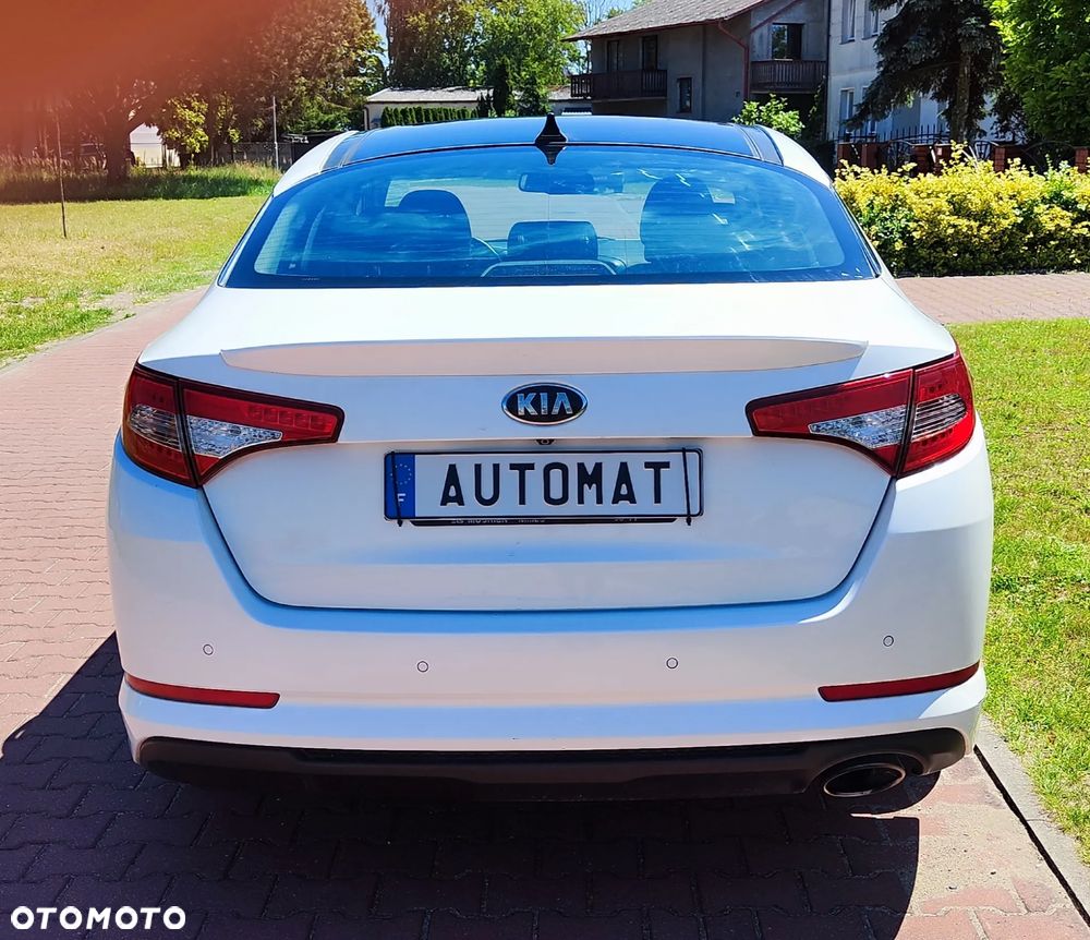 Kia Optima - 11