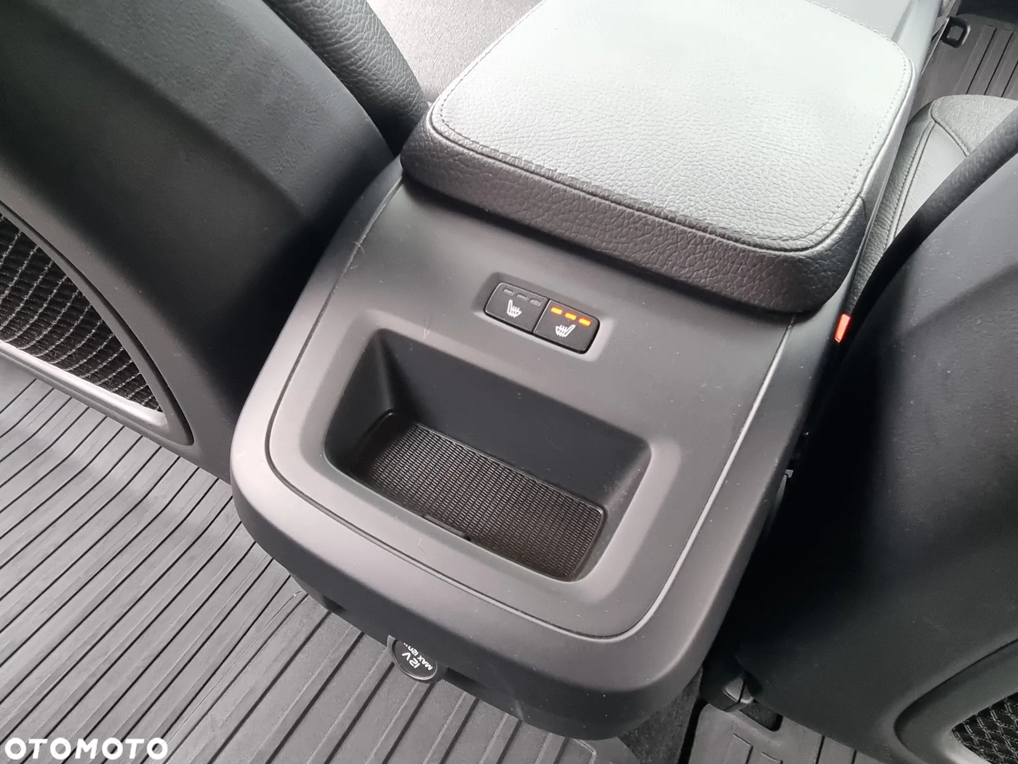 Volvo V90 D4 Geartronic Momentum Pro - 19