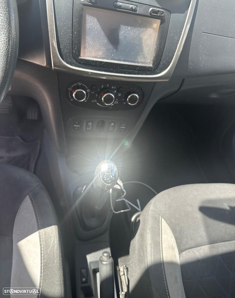 Dacia Sandero - 6