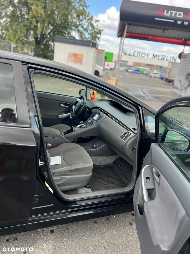 Toyota Prius - 3