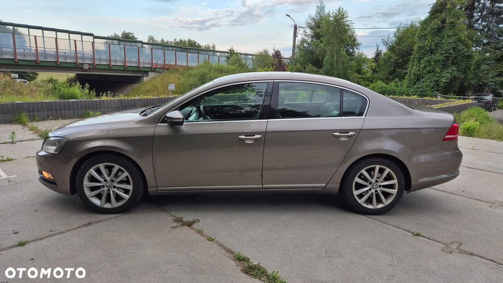 Volkswagen Passat 2.0 TDI Highline DSG - 4
