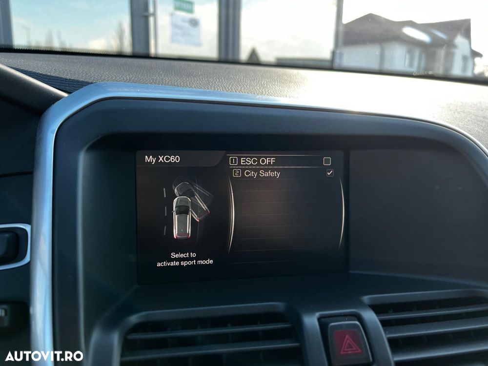 VOLVO XC60 2017 — imagine 15