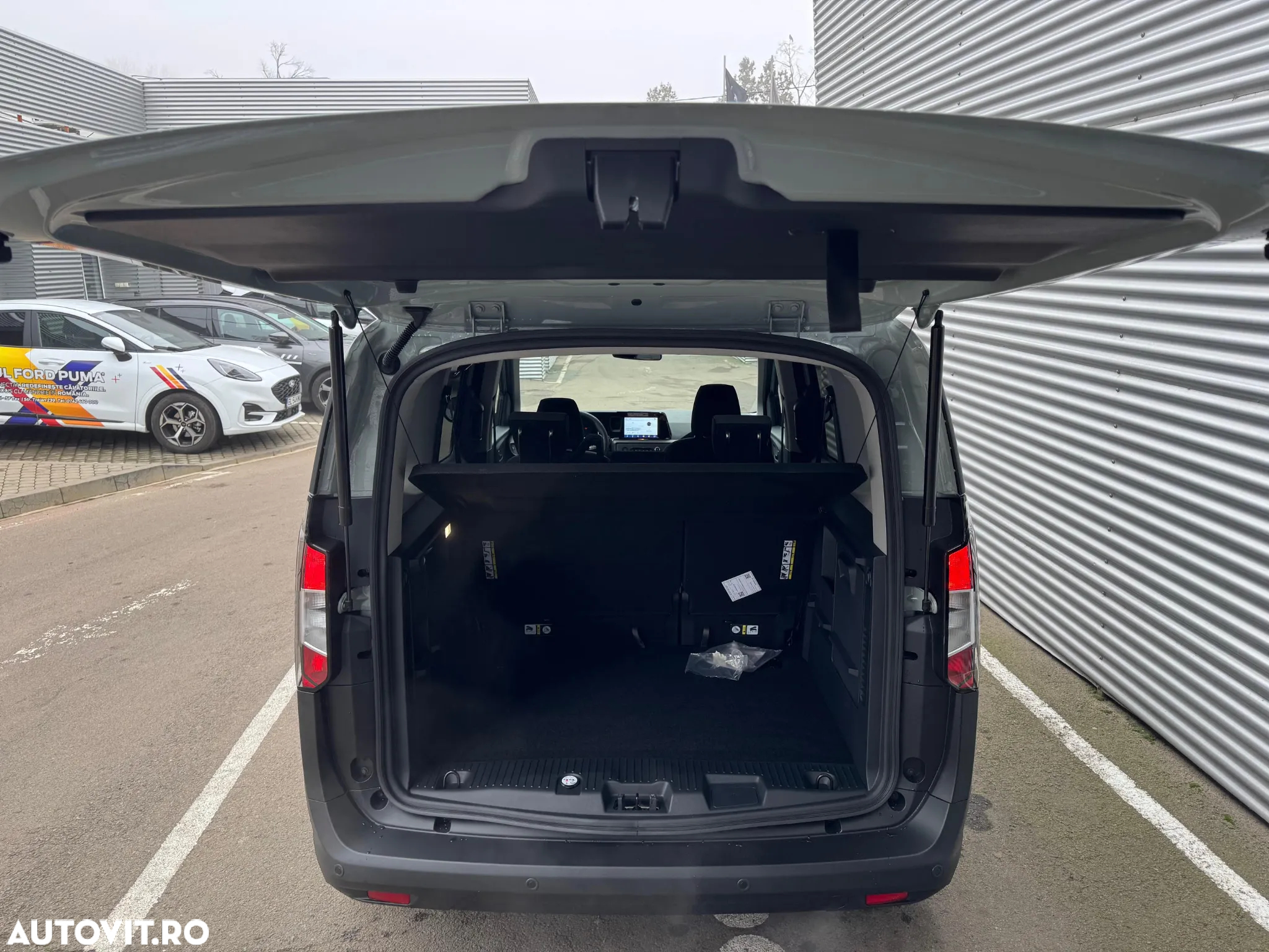 Ford Tourneo Courier - 20