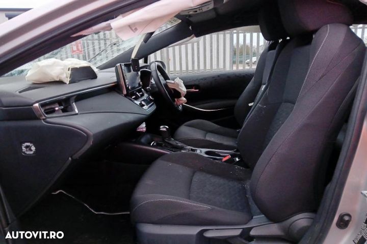 Dezmembrez Toyota Corolla E210 [2019 - 2022] Hatchback 1.8 Hybrid CVT - 5
