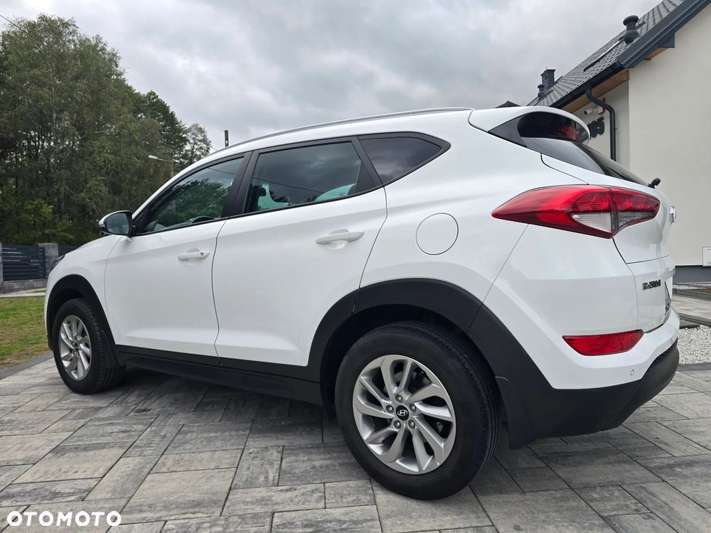 Hyundai Tucson 1.7 CRDI BlueDrive Style 2WD - 10