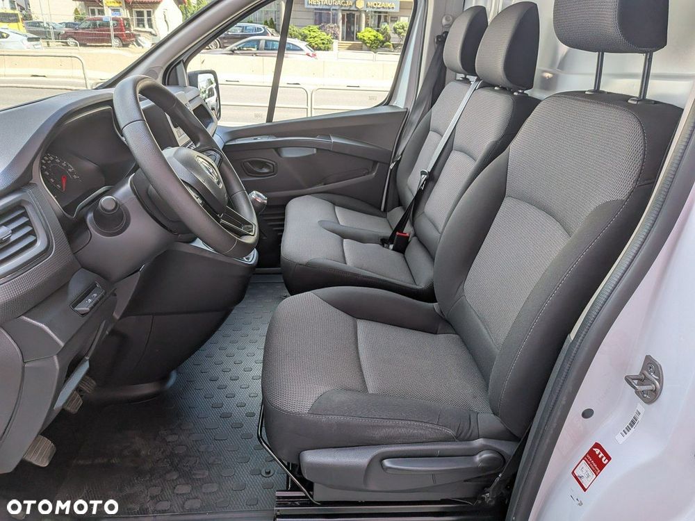Renault Trafic - 11