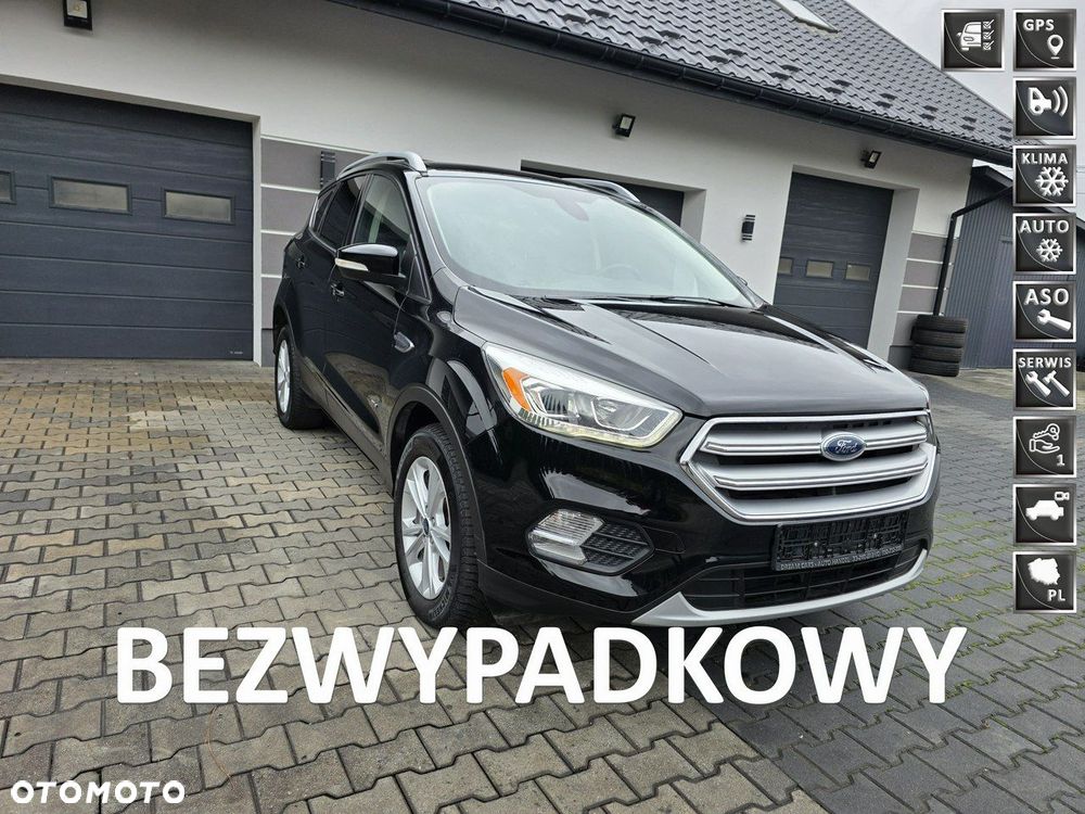 Ford Kuga - 1