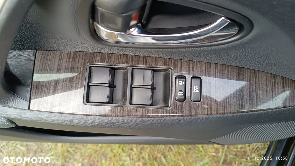 Toyota Avensis 1.8 Premium - 28