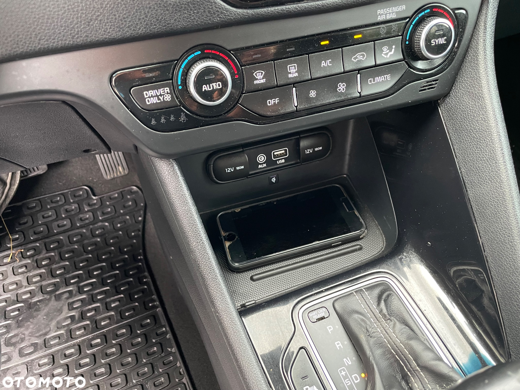 Kia Niro - 33