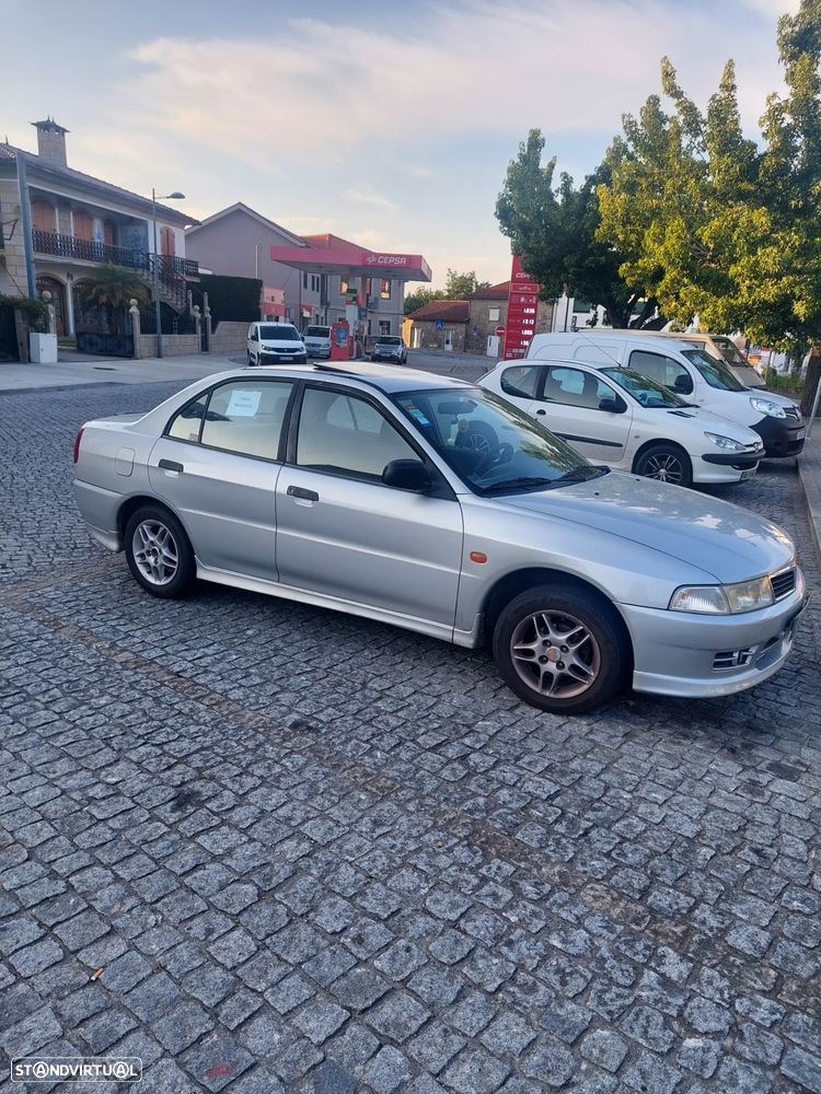 Mitsubishi Lancer - 1