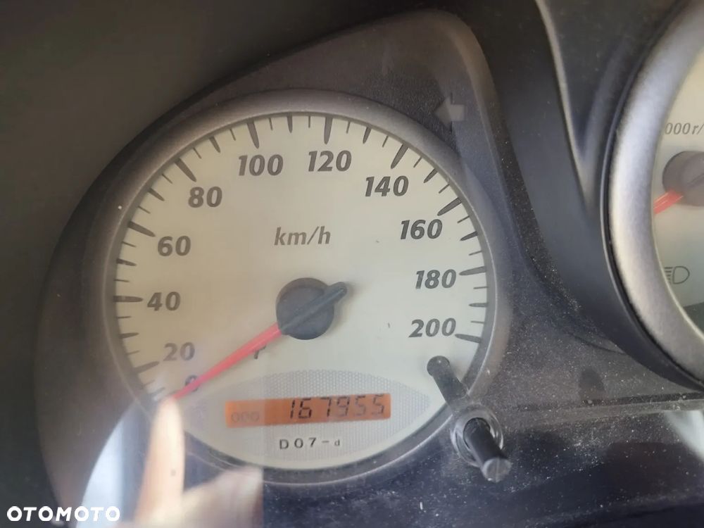 Toyota RAV4 2.0 D-4D 4x4 - 6