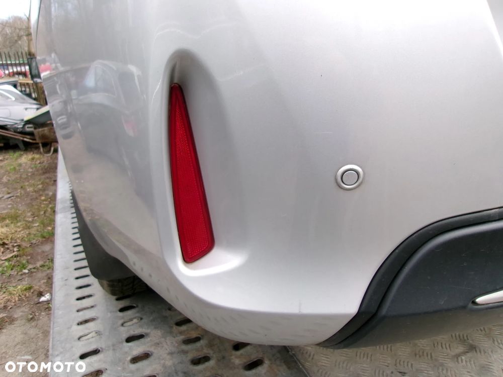 LAMPA ODBLASK ZE ZDERZAKA LEWY TOYOTA AURIS II  12-15  KOMBI - 1