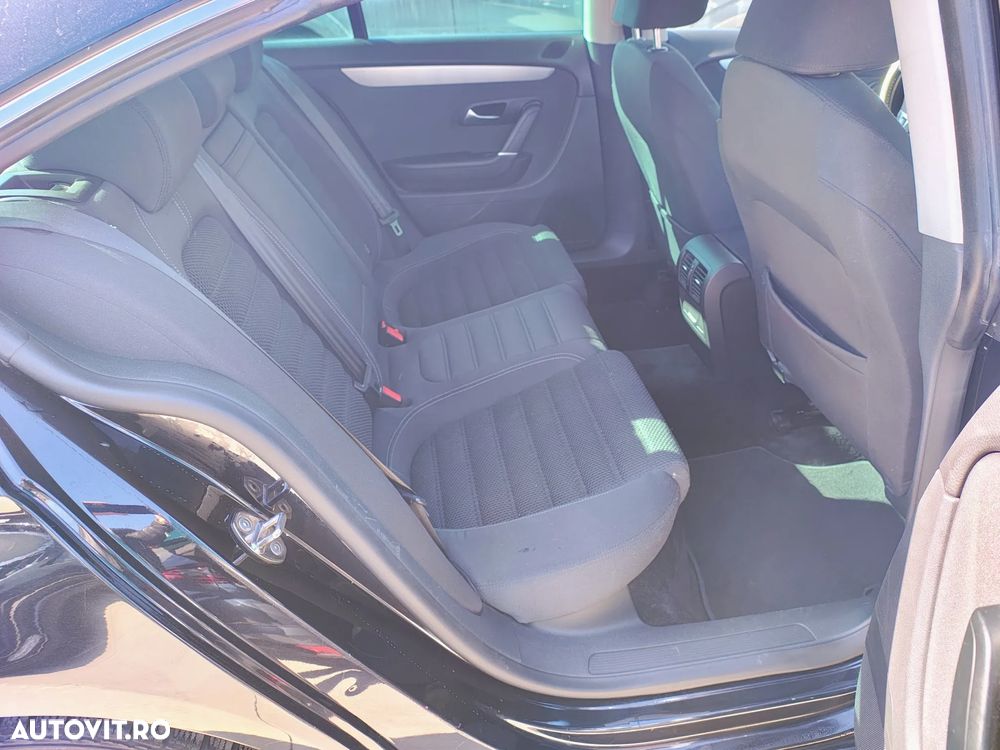 Volkswagen Passat 2.0 TDI BlueMotion Technology Exclusive - 14