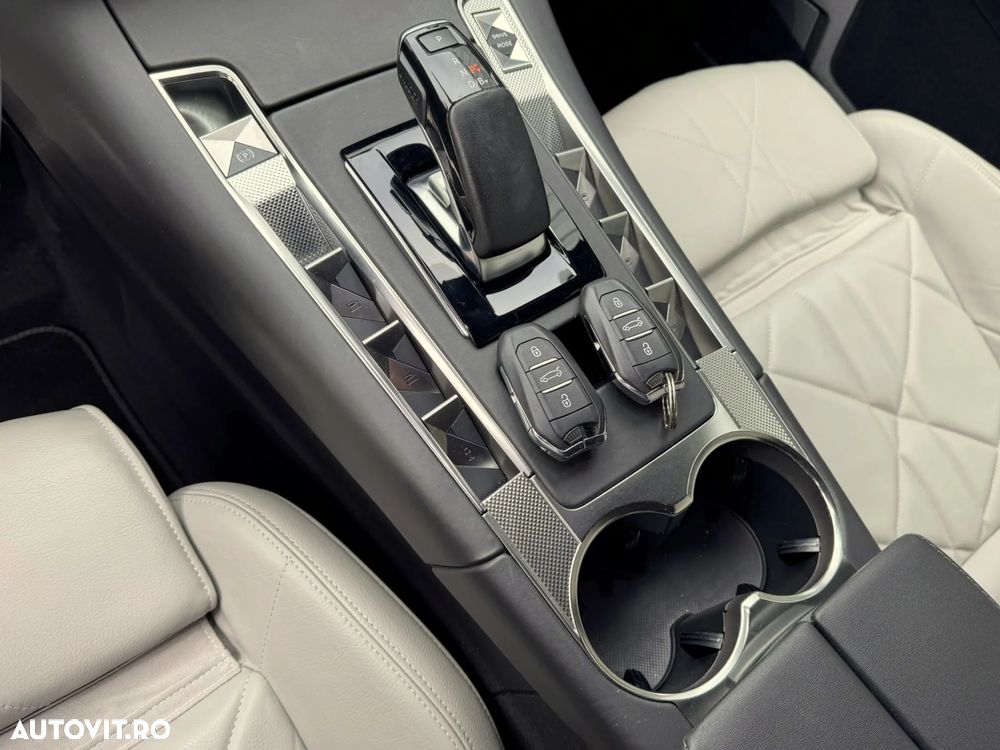 DS Automobiles DS 7 Crossback - 12