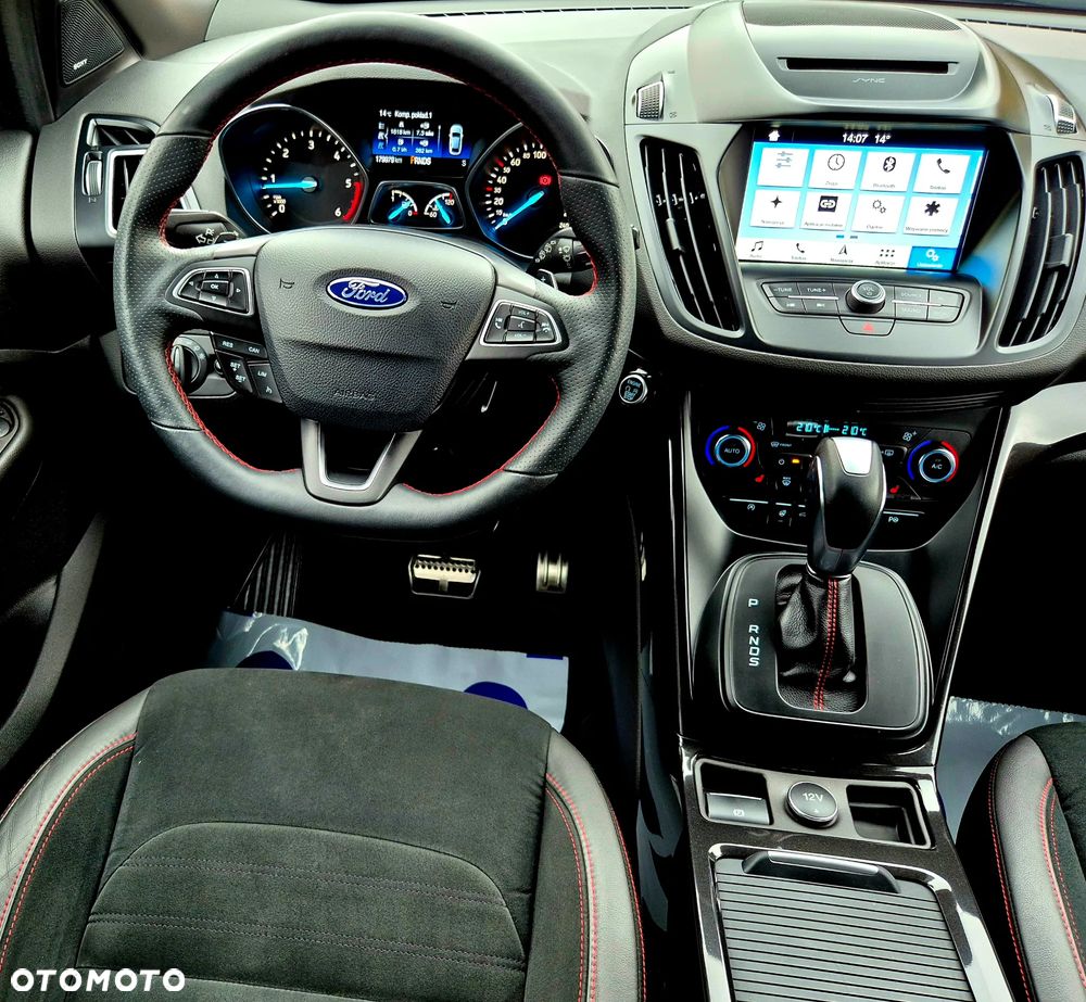 Ford Kuga 2.0 TDCi 4x4 ST-Line - 31