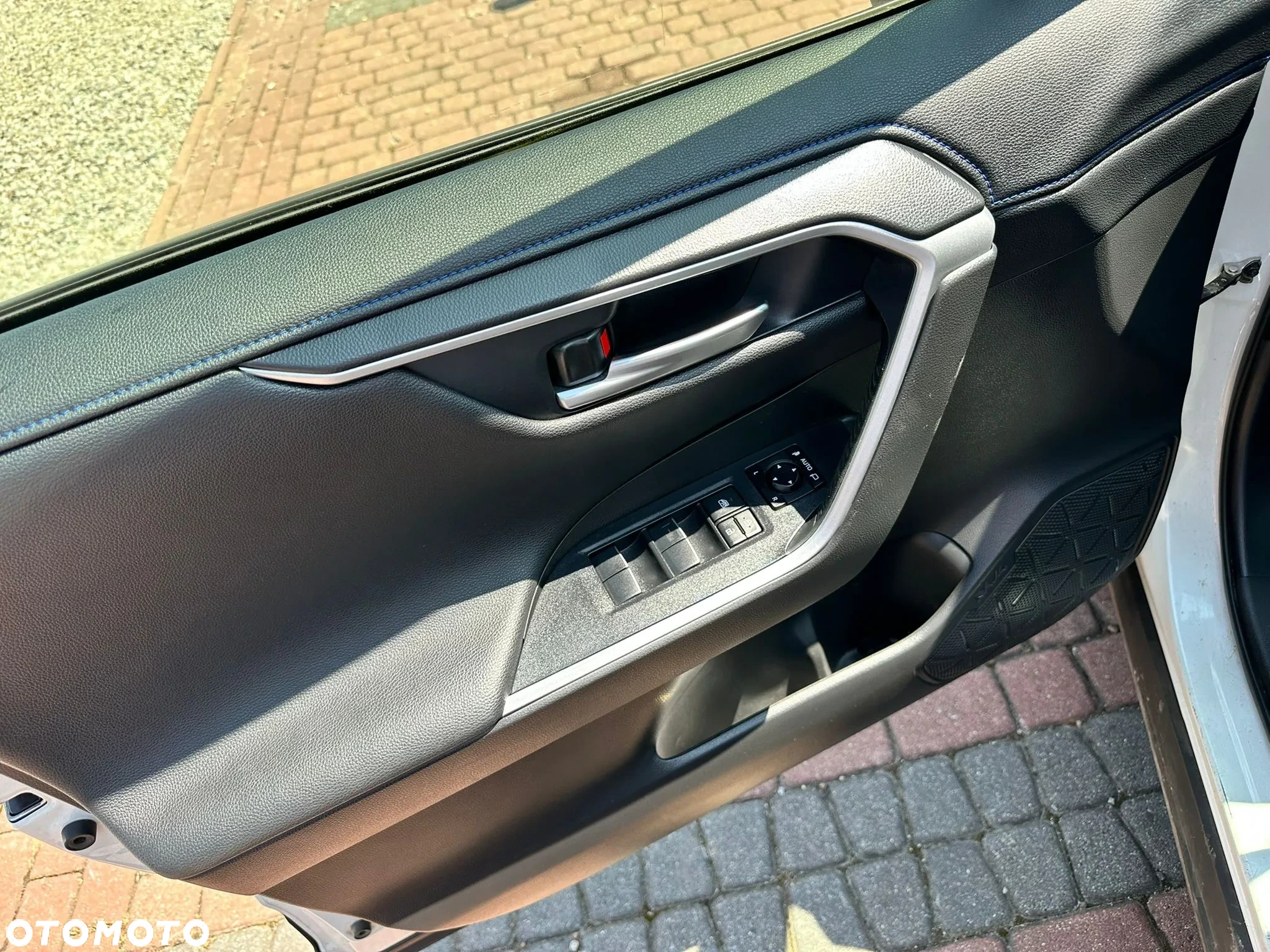 Toyota RAV4 2.5 4x4 Hybrid Style Selection - 19