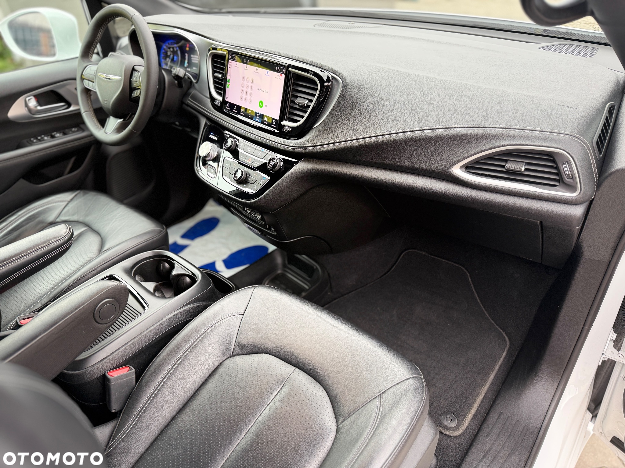 Chrysler Pacifica - 22
