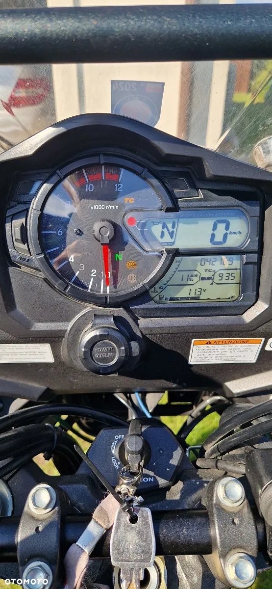 Suzuki DL - 6