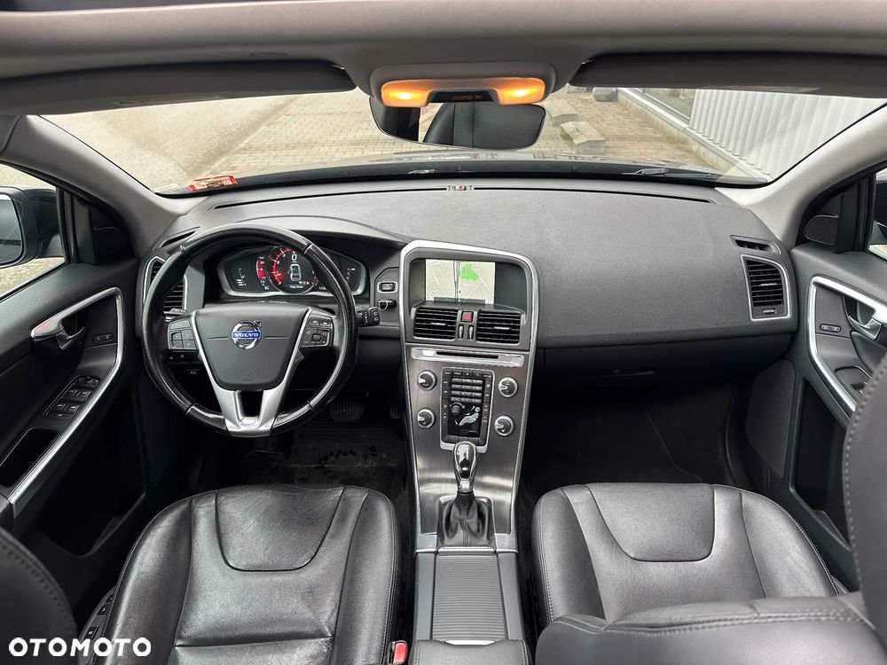 Volvo XC 60 T5 AWD Summum - 3