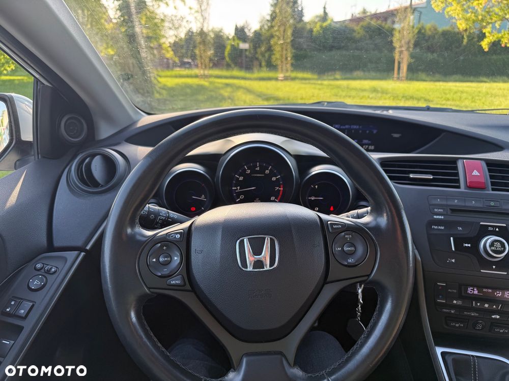 Honda Civic 1.8 Sport - 17