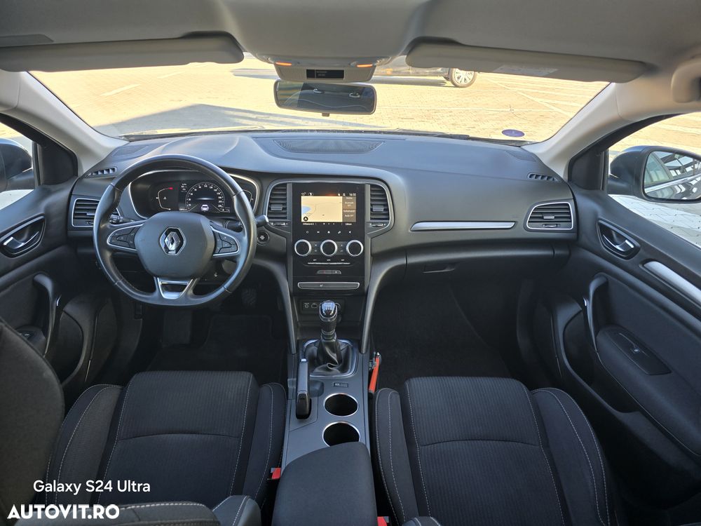 Renault Megane TCe Zen - 8