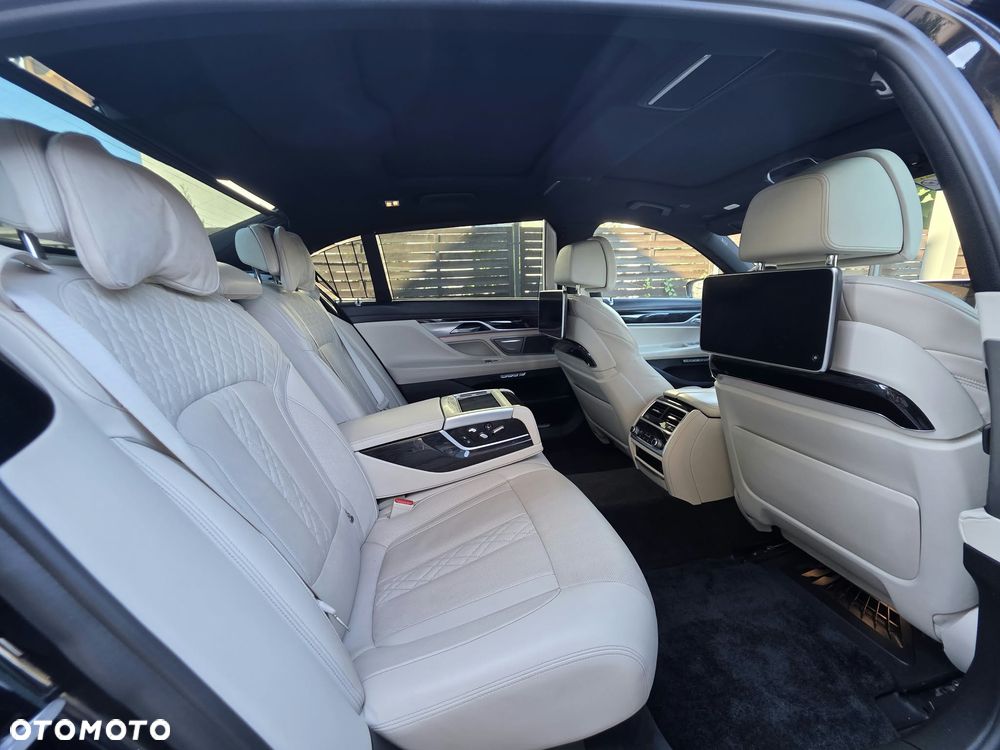 BMW Seria 7 - 17
