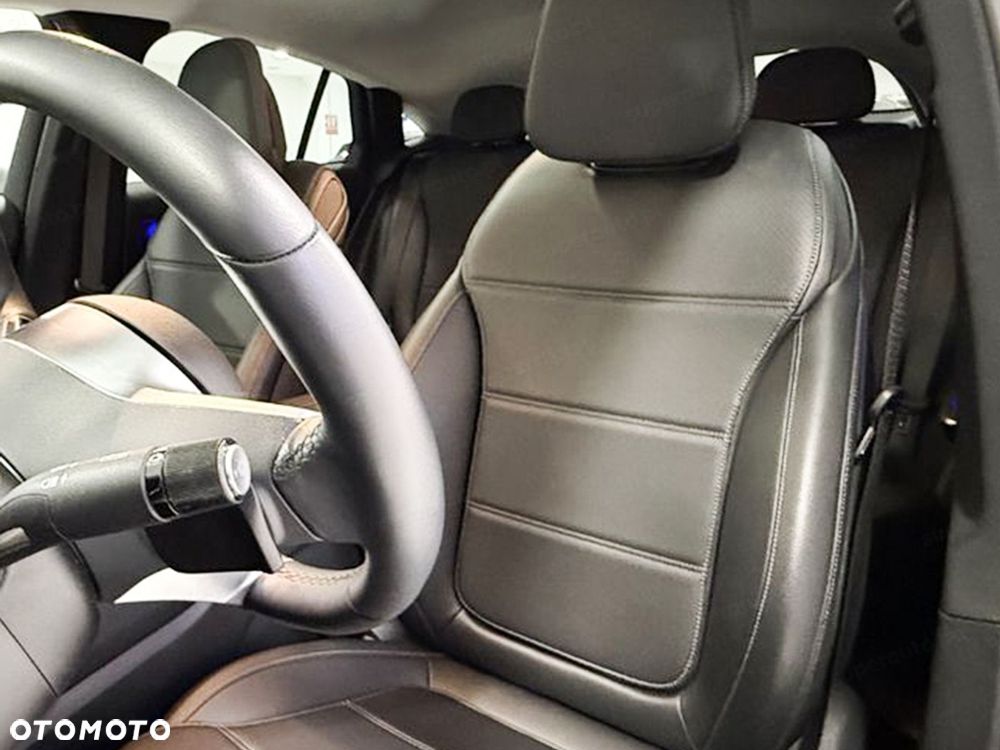 Mercedes-Benz GLC - 9