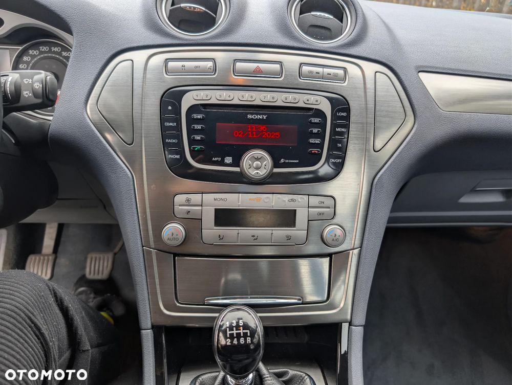 Ford Mondeo 2.5 Titanium - 10