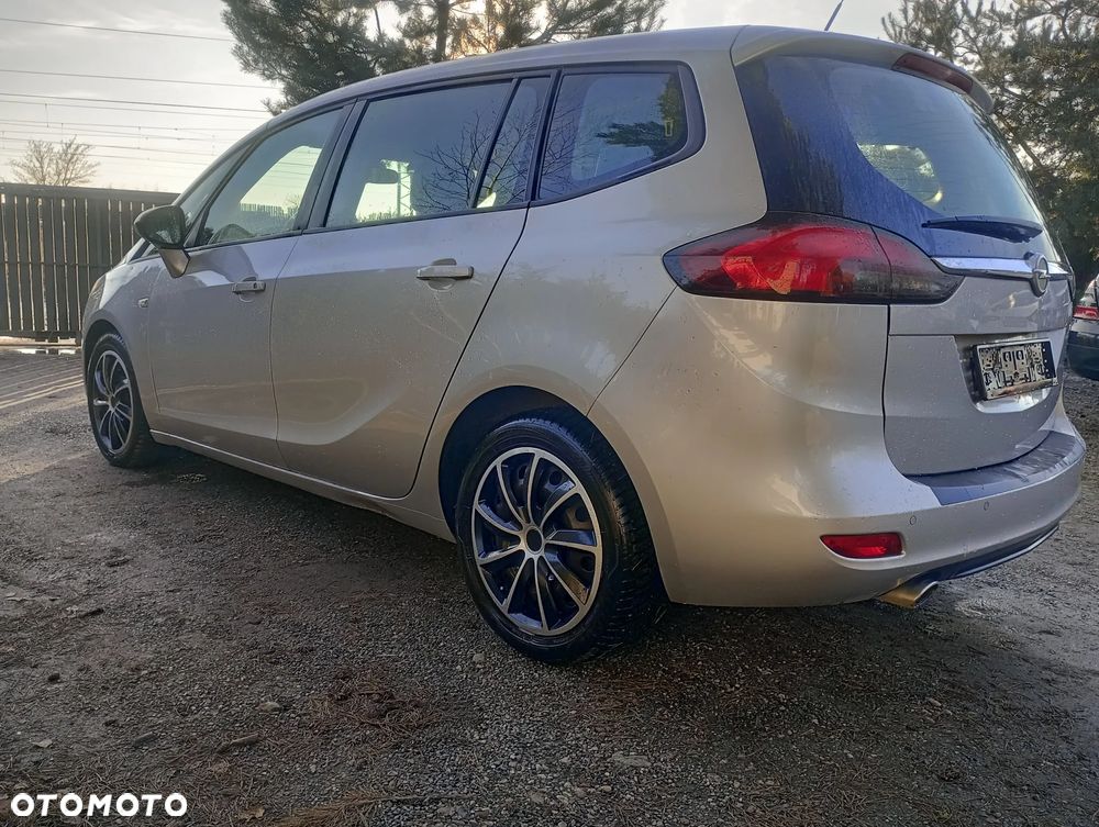 Opel Zafira Tourer 2.0 CDTI Automatik Style - 4