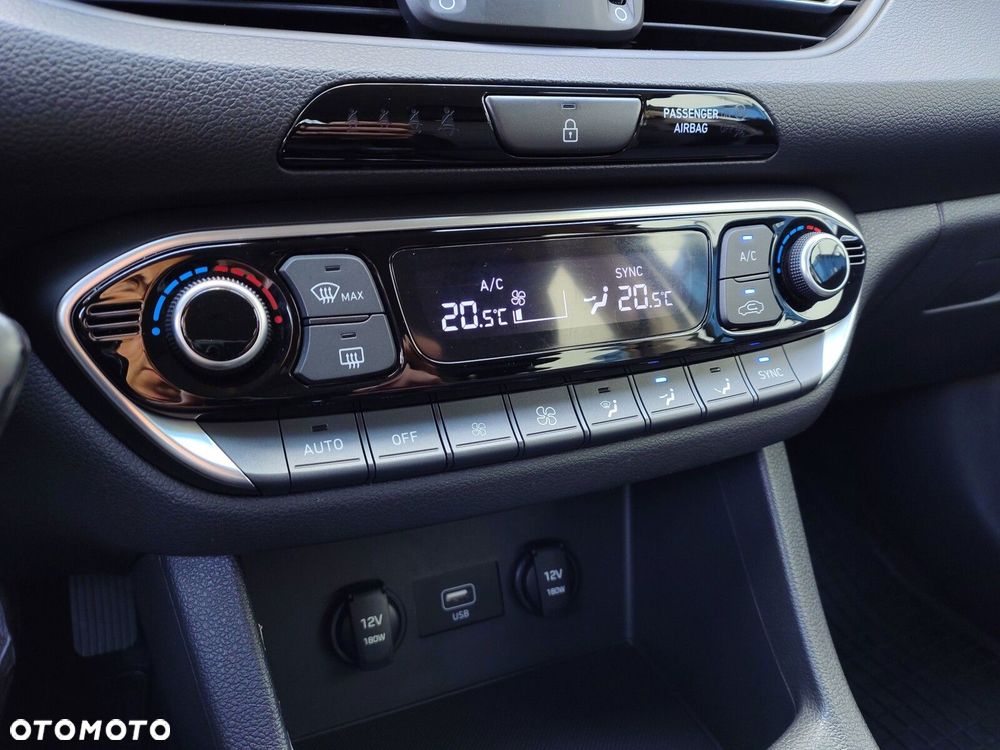 Hyundai i30 2022