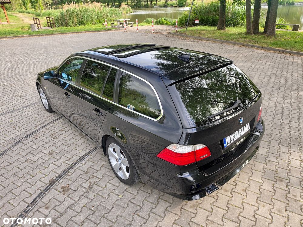 BMW Seria 5 525xd - 14