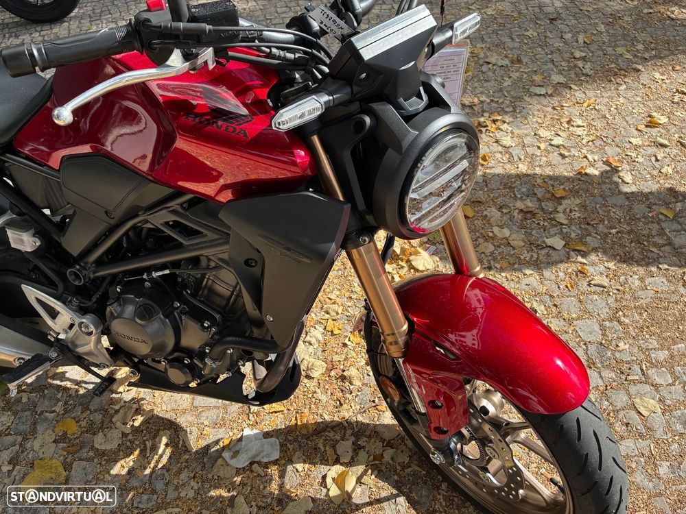 Honda CB 300 R - 4
