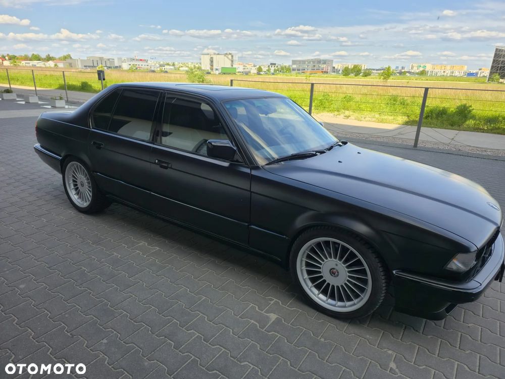 BMW Seria 7 740i V8 - 16