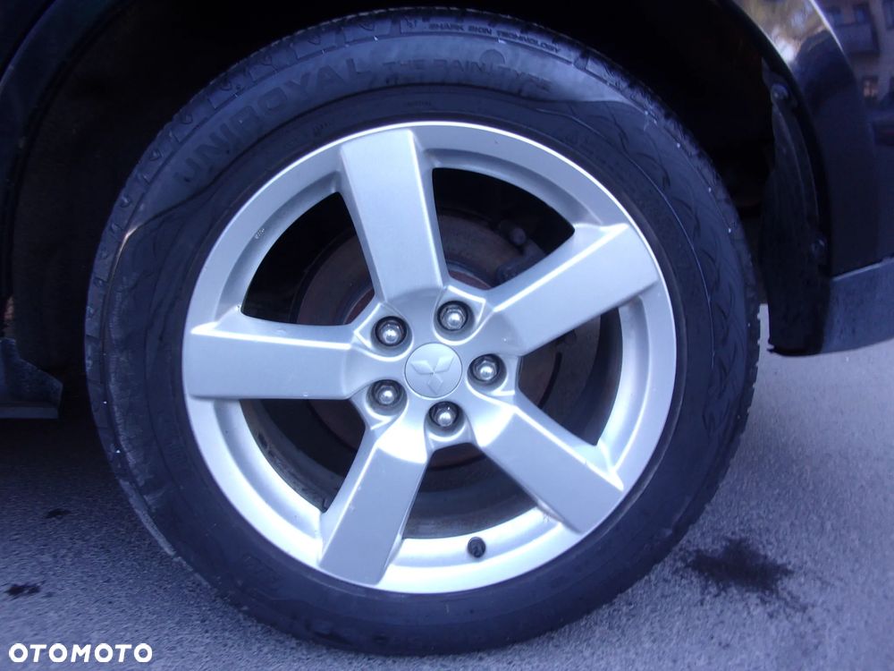 Mitsubishi Outlander - 19
