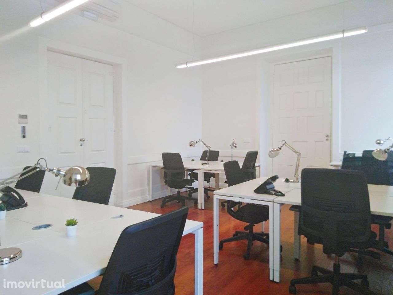Escritório com amplo espaço para 10 pessoas em Regus Porto S. Bento - Grande imagem: 4/10