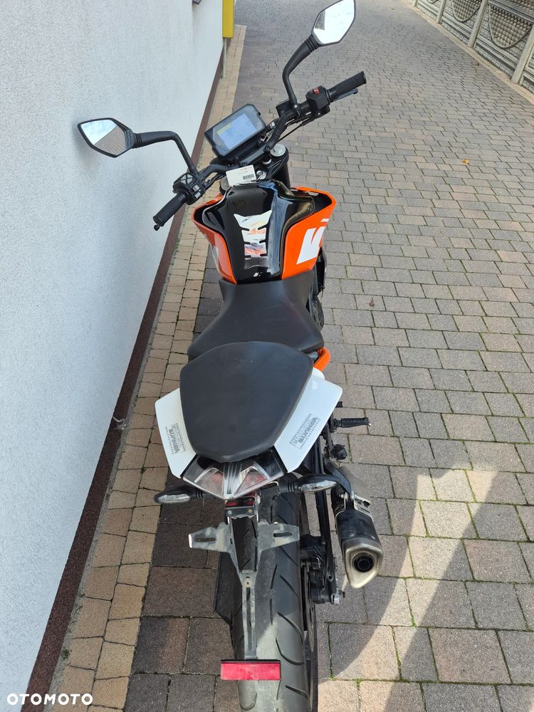 KTM Duke 125 - 22
