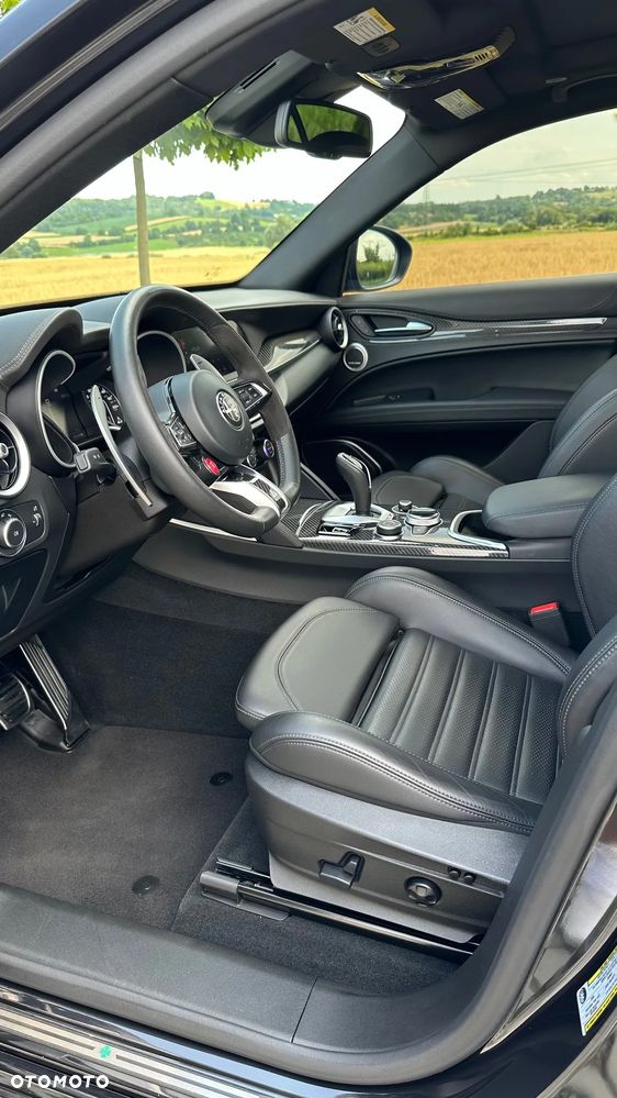 Alfa Romeo Stelvio V6 2.9 Bi-Turbo AT8-Q4 Quadrifoglio - 6