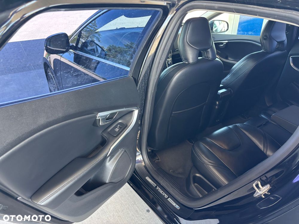 Volvo V40 D2 Summum - 28
