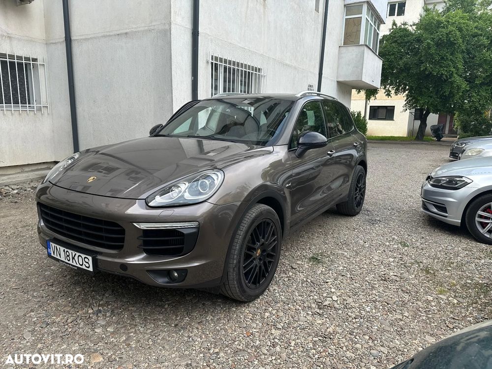 Porsche Cayenne 3.0 L - 1
