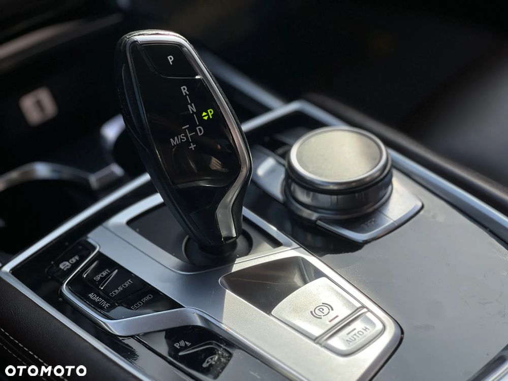 BMW Seria 7 730d xDrive - 19