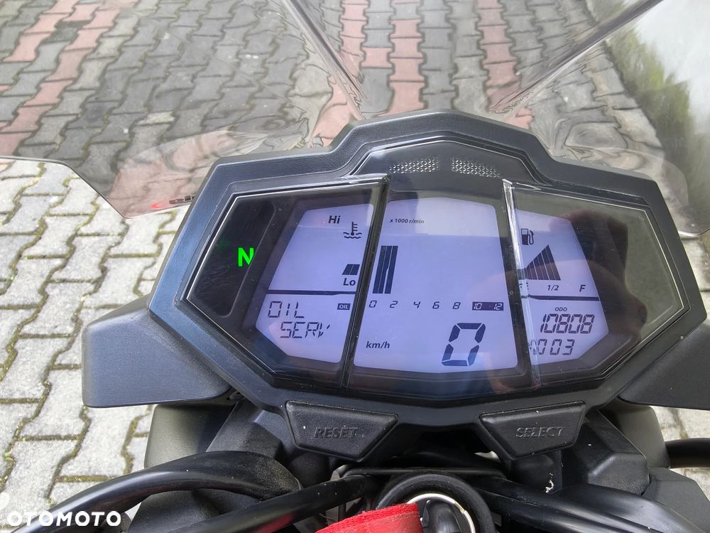 Yamaha MT - 6