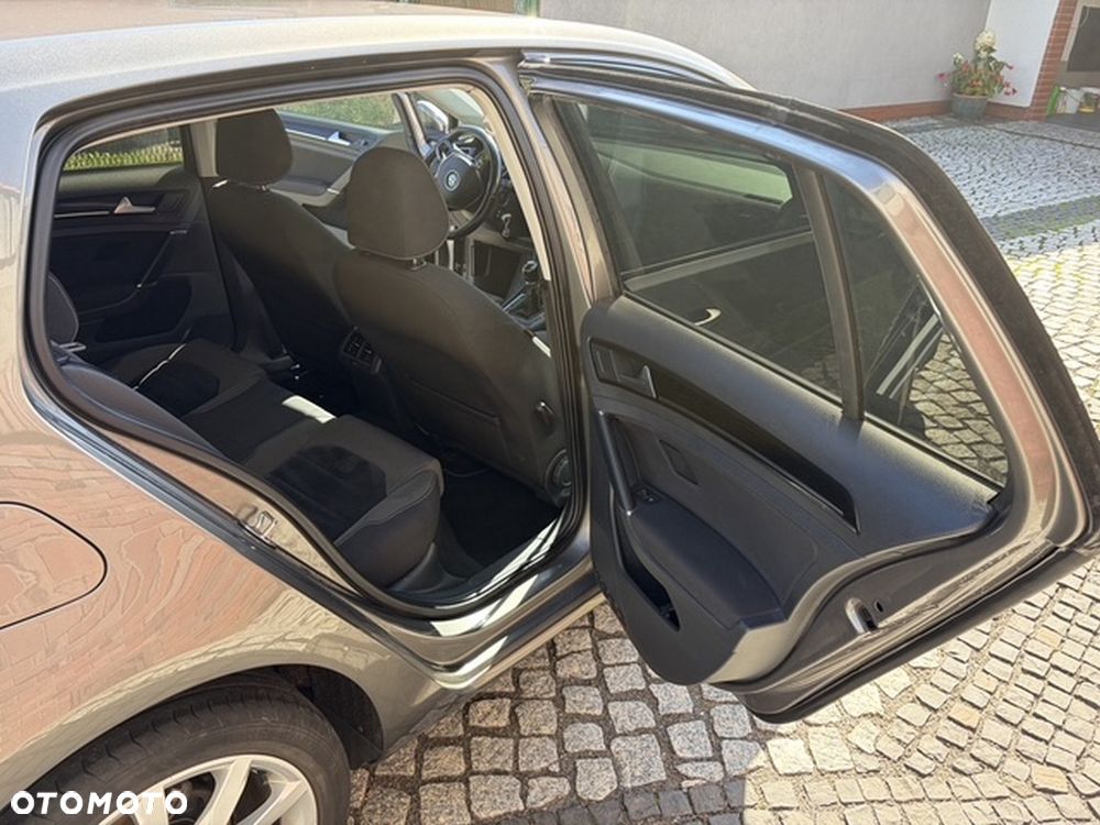 Volkswagen Golf - 11