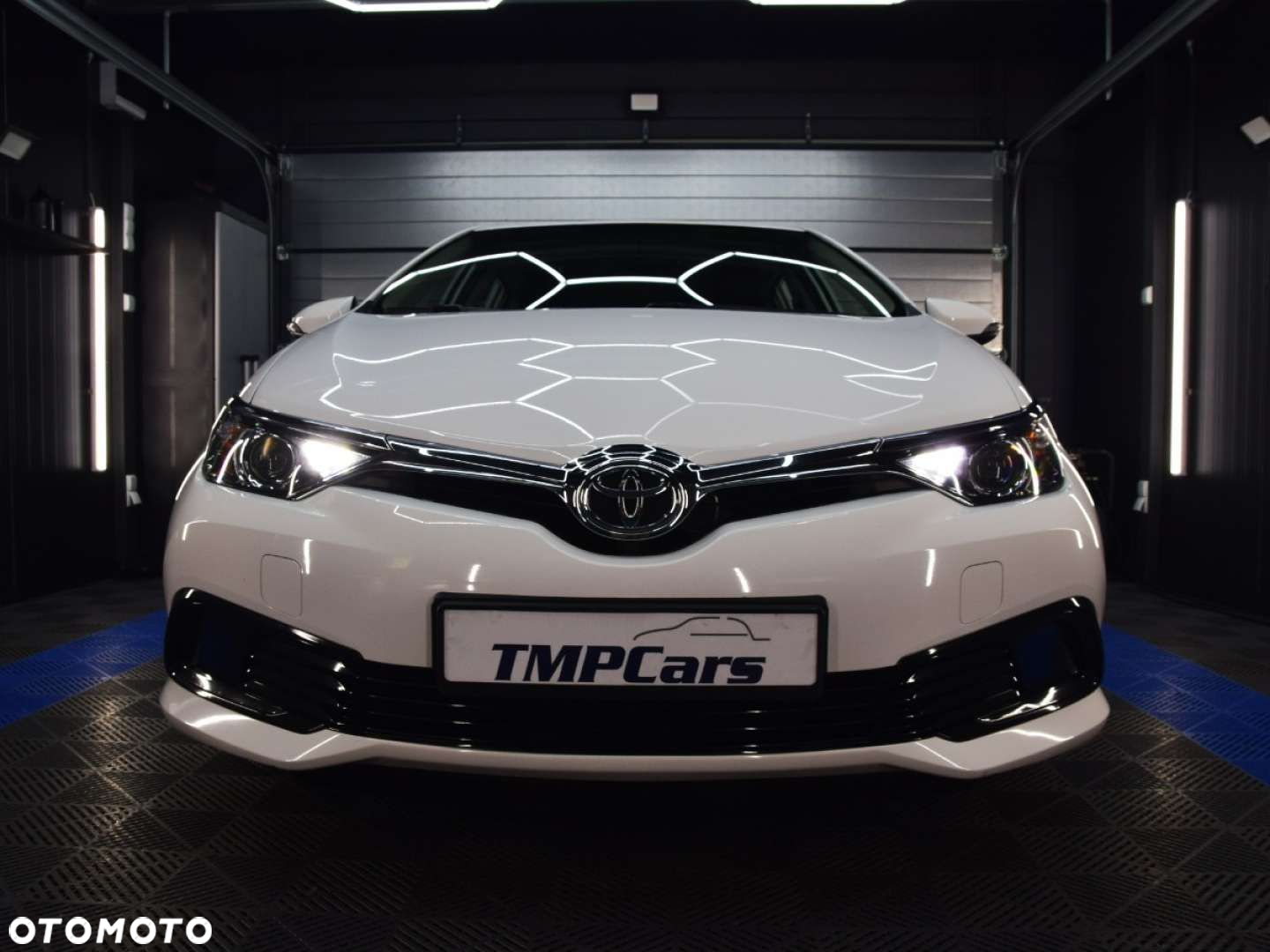 Toyota Auris - 12